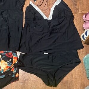 Time and Tru Black and Tan Women's Panty Set